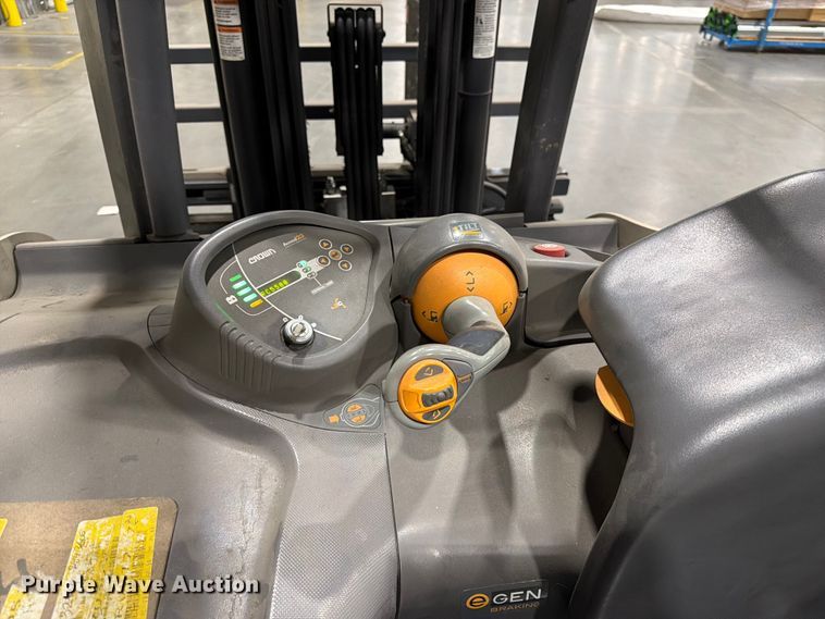 image for item EX0504 2018 Crown RC5545-40 forklift