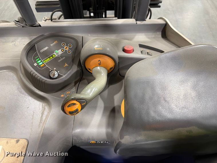 image for item EX0505 2018 Crown RC5545-40 forklift