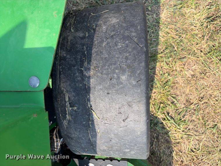 image for item EX2156 2020 John Deere 652R lawn mower