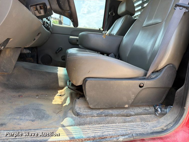 image for item EX2581 2007 Chevrolet Silverado 3500HD 3500HD