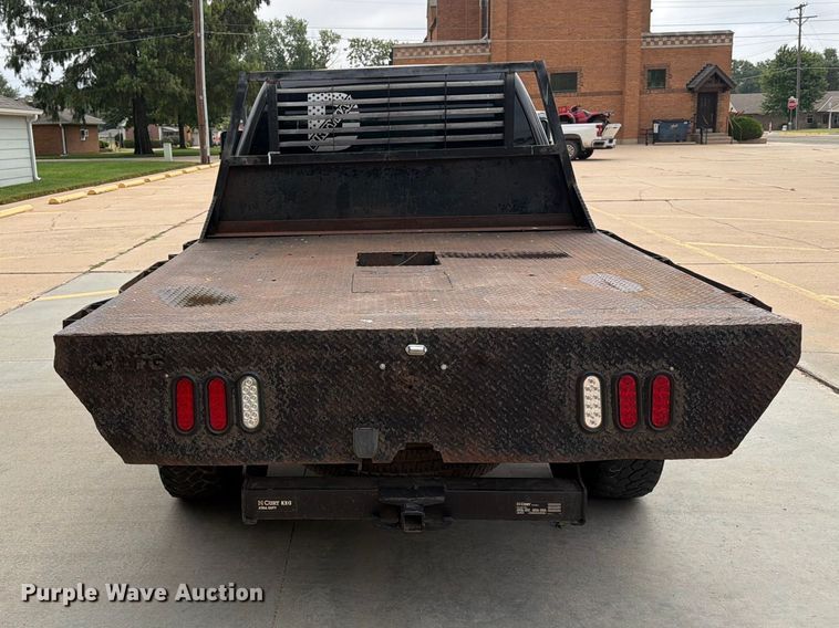 image for item EX4104 2011 Chevrolet Silverado 2500HD Crew Cab flatbed pickup truck