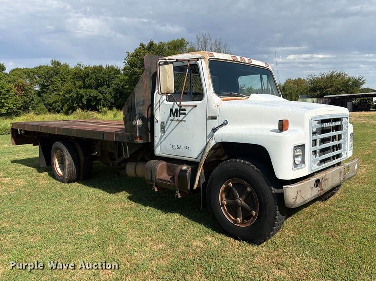image for item EX4133 1980 International 1754 rollback truck