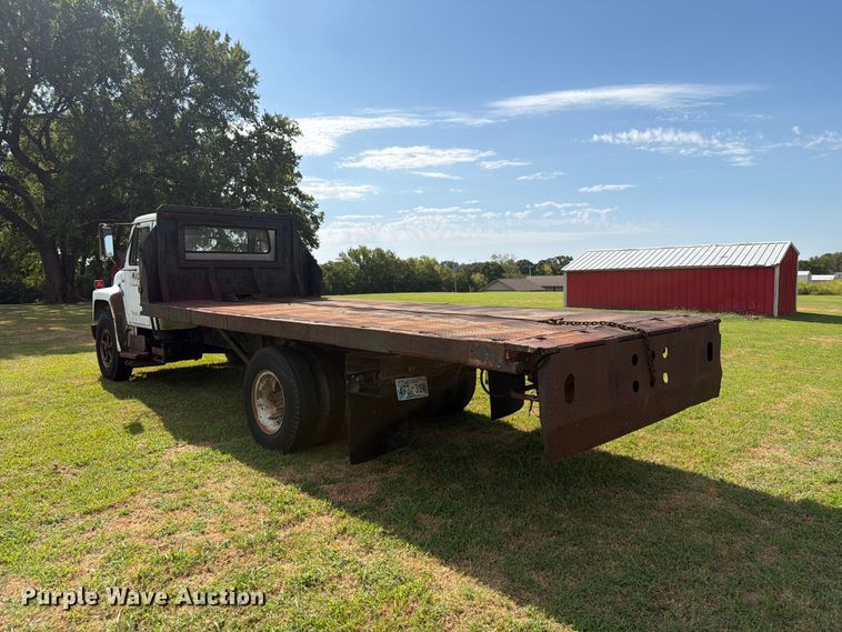 image for item EX4133 1980 International 1754 rollback truck