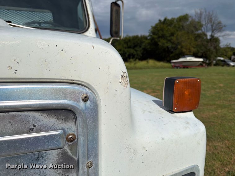 image for item EX4133 1980 International 1754 rollback truck