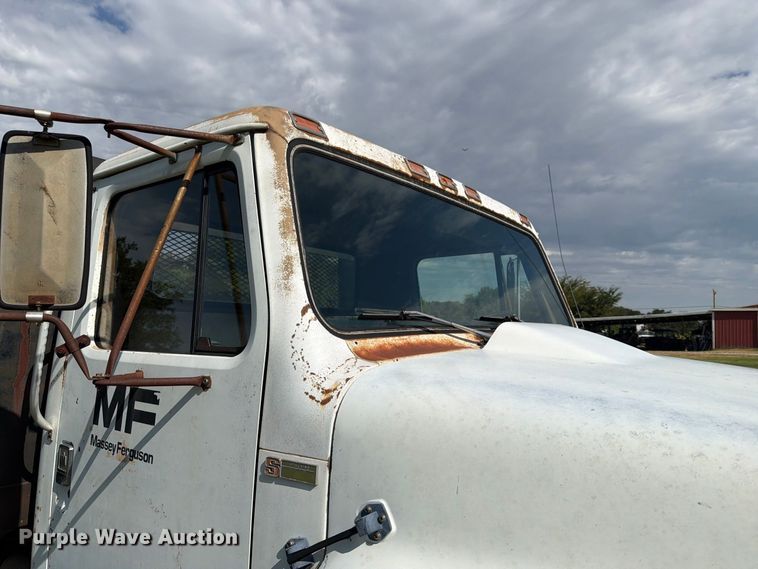 image for item EX4133 1980 International 1754 rollback truck