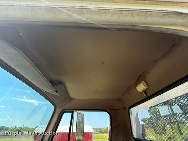 image for item EX4133 1980 International 1754 rollback truck