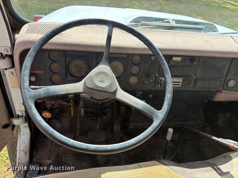 image for item EX4133 1980 International 1754 rollback truck