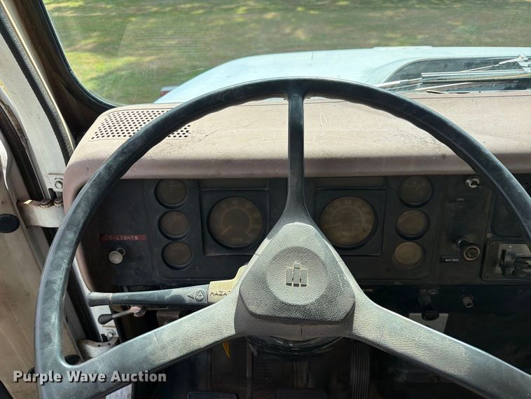 image for item EX4133 1980 International 1754 rollback truck