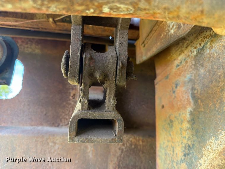 image for item EX4133 1980 International 1754 rollback truck