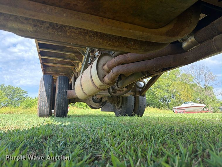 image for item EX4133 1980 International 1754 rollback truck