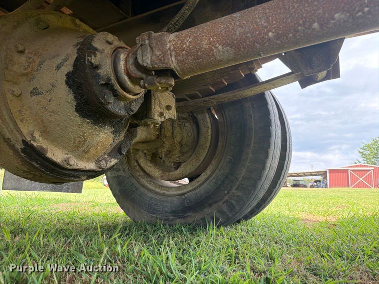 image for item EX4133 1980 International 1754 rollback truck