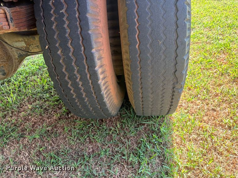 image for item EX4133 1980 International 1754 rollback truck