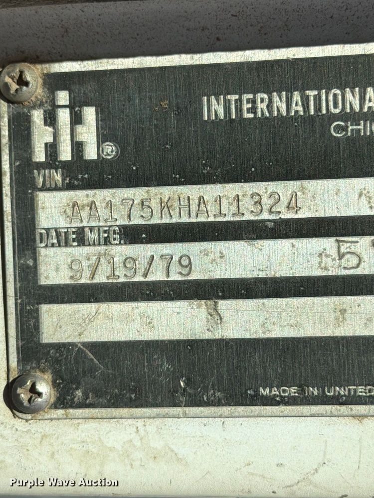 image for item EX4133 1980 International 1754 rollback truck