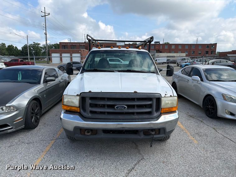image for item EX4547 2000 Ford F350 Super Duty utility bed pickup truck
