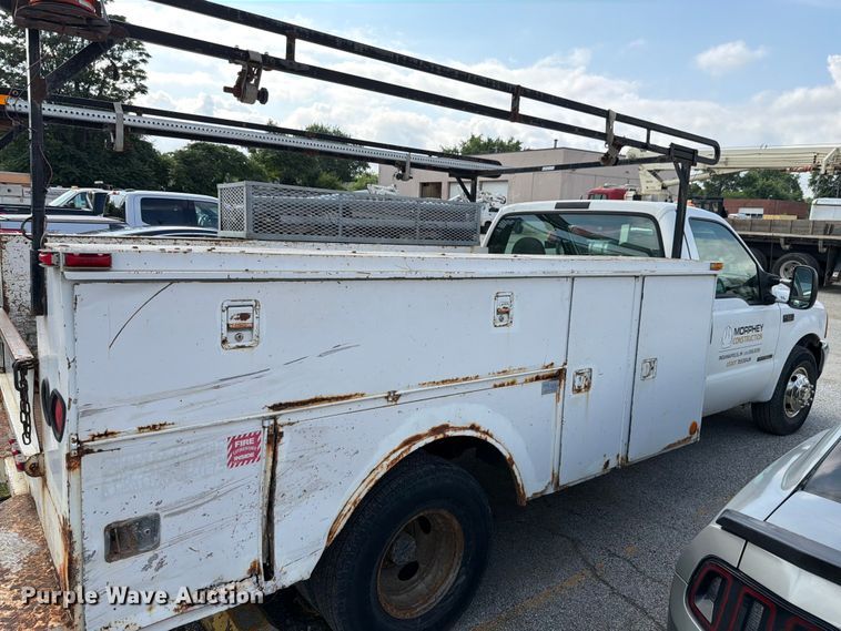 image for item EX4547 2000 Ford F350 Super Duty utility bed pickup truck