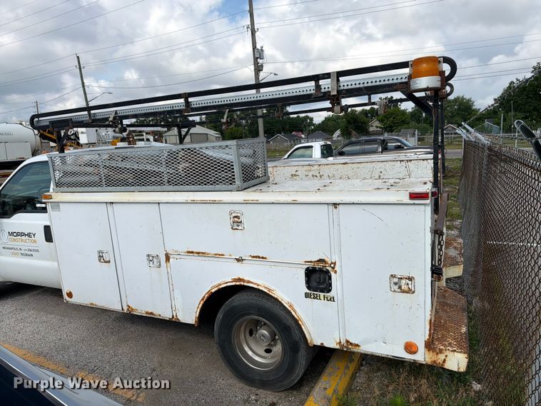 image for item EX4547 2000 Ford F350 Super Duty utility bed pickup truck