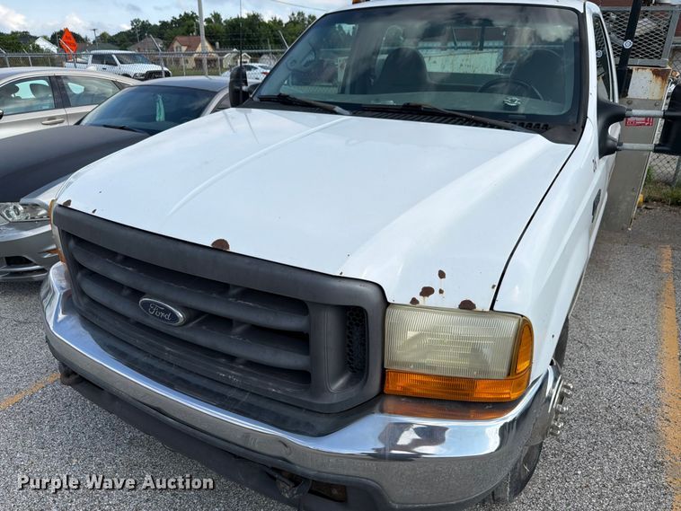 image for item EX4547 2000 Ford F350 Super Duty utility bed pickup truck
