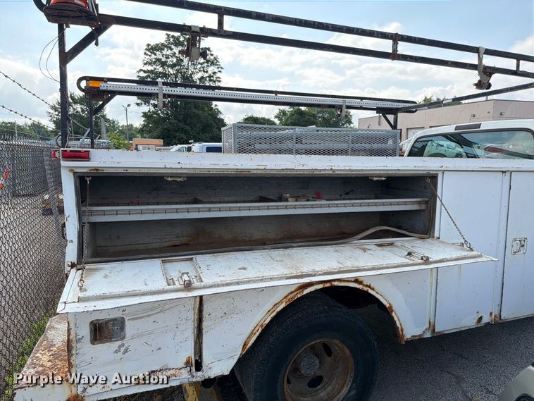 image for item EX4547 2000 Ford F350 Super Duty utility bed pickup truck