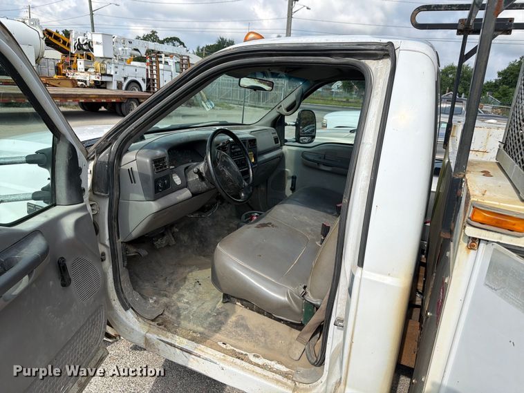 image for item EX4547 2000 Ford F350 Super Duty utility bed pickup truck