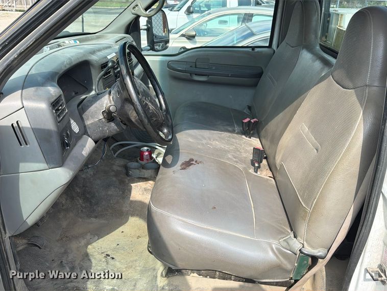 image for item EX4547 2000 Ford F350 Super Duty utility bed pickup truck