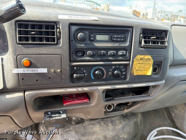 image for item EX4547 2000 Ford F350 Super Duty utility bed pickup truck