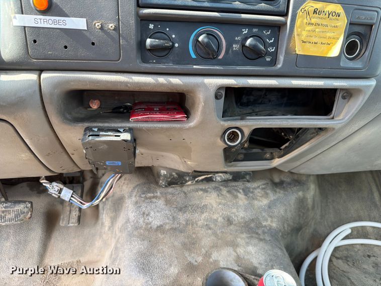 image for item EX4547 2000 Ford F350 Super Duty utility bed pickup truck