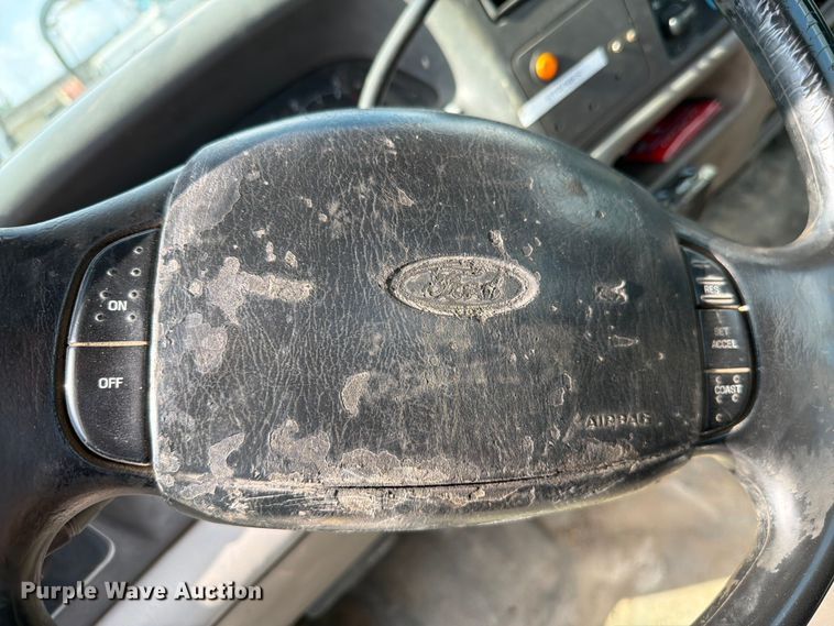 image for item EX4547 2000 Ford F350 Super Duty utility bed pickup truck