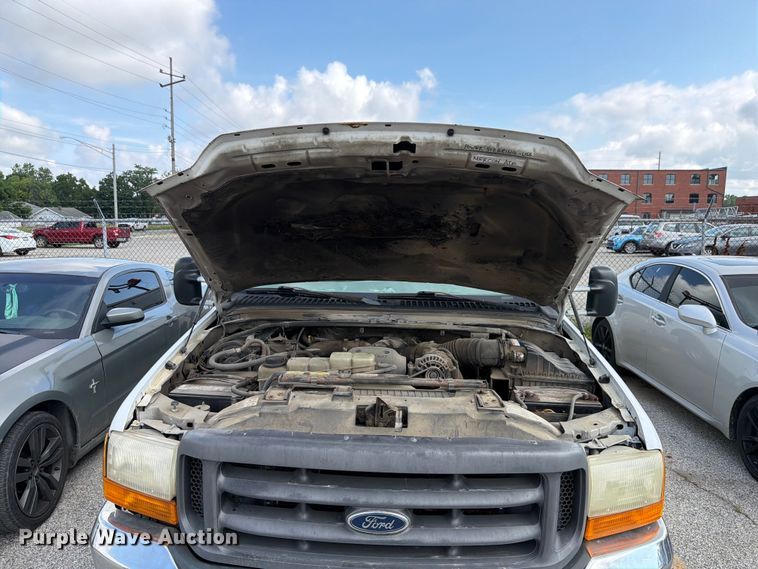 image for item EX4547 2000 Ford F350 Super Duty utility bed pickup truck