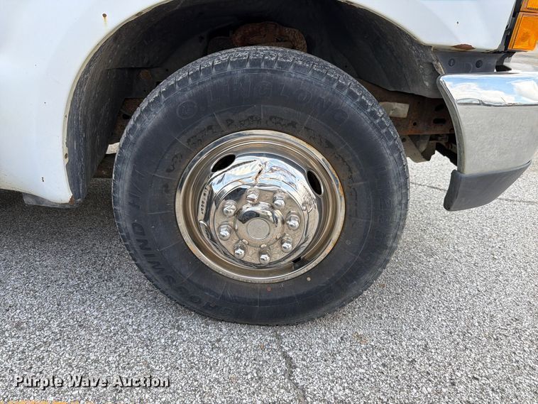 image for item EX4547 2000 Ford F350 Super Duty utility bed pickup truck