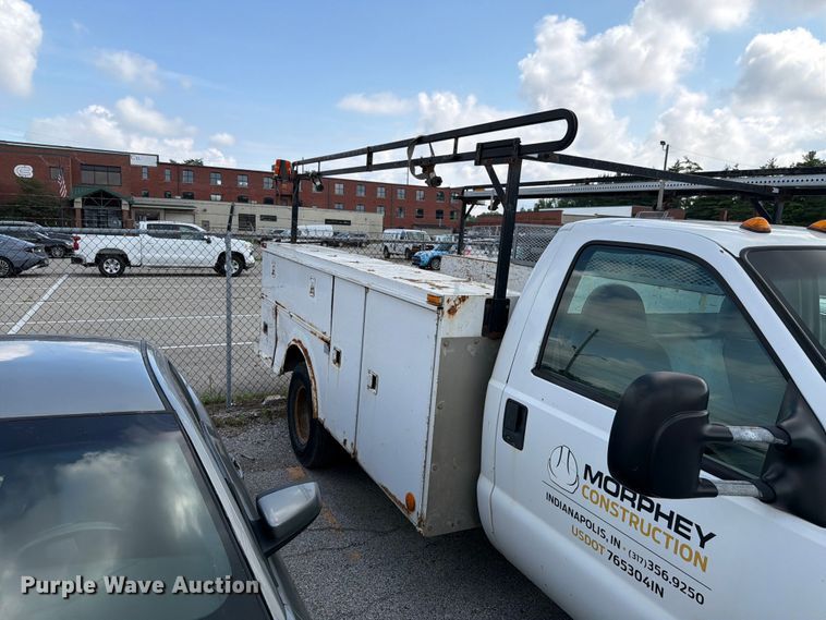 image for item EX4547 2000 Ford F350 Super Duty utility bed pickup truck