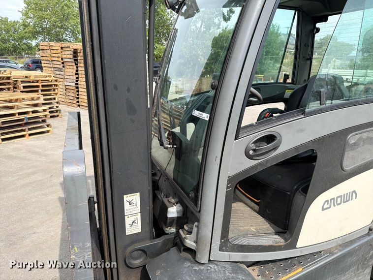 image for item EX4600 2020 Crown C51050-65 forklift