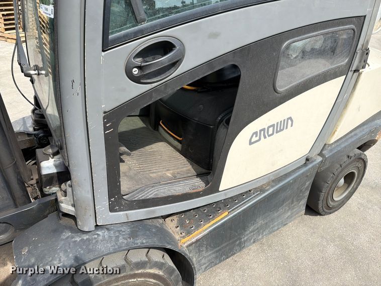 image for item EX4600 2020 Crown C51050-65 forklift