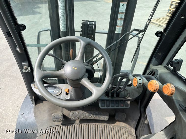 image for item EX4600 2020 Crown C51050-65 forklift