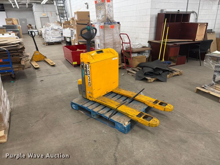 image for item EX4601 2021 Jungheinrich EJE120US pallet jack