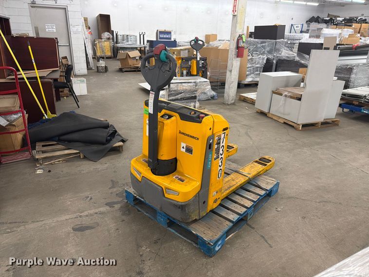 image for item EX4601 2021 Jungheinrich EJE120US pallet jack