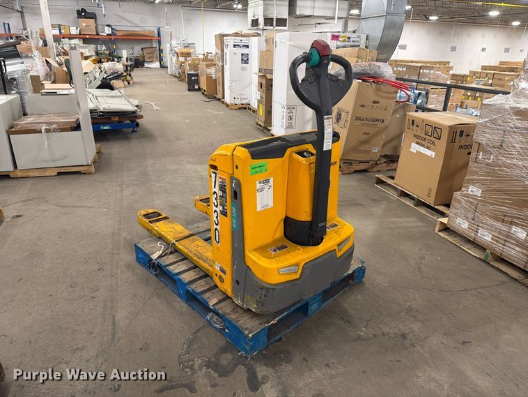 image for item EX4601 2021 Jungheinrich EJE120US pallet jack