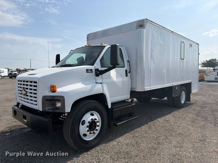 2007 Chevrolet C7000 box truck