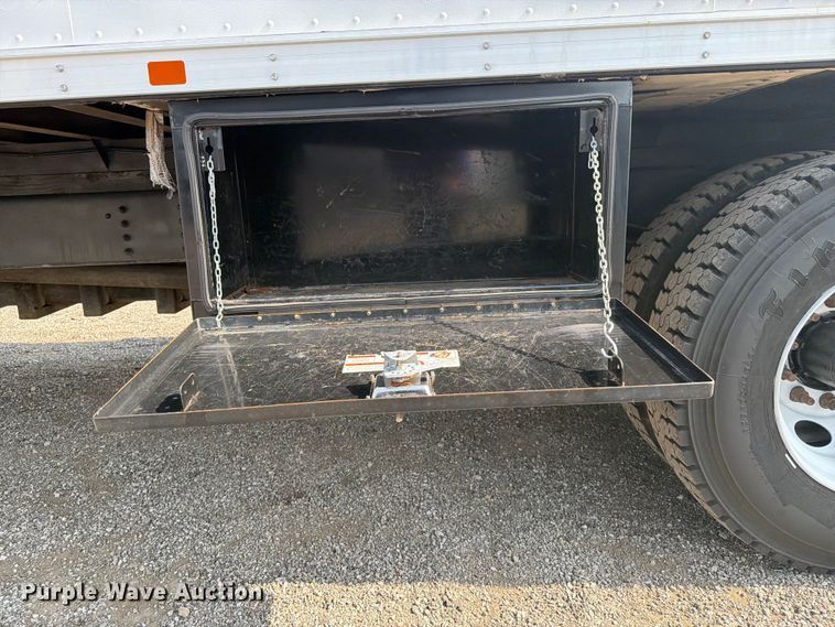 image for item FB4989 2007 Chevrolet C7000 box truck
