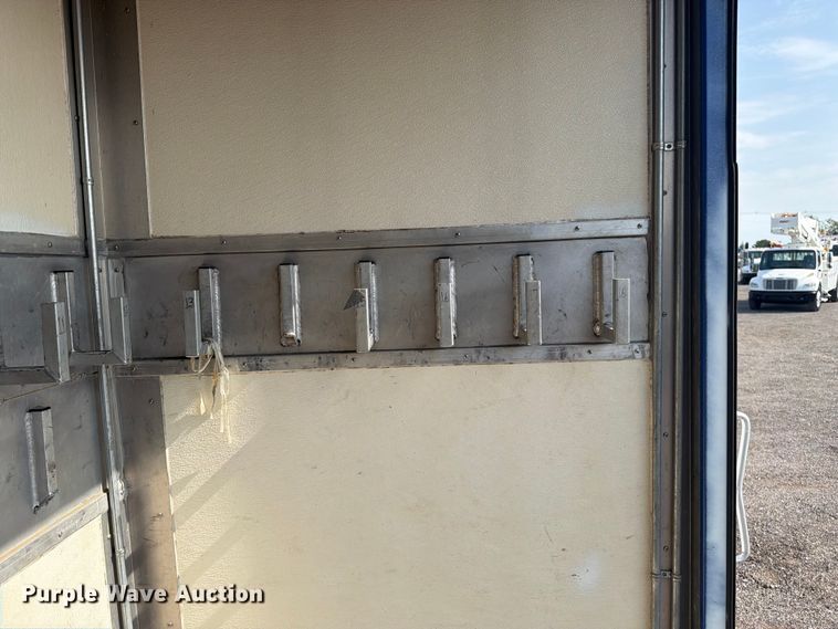 image for item FB4989 2007 Chevrolet C7000 box truck