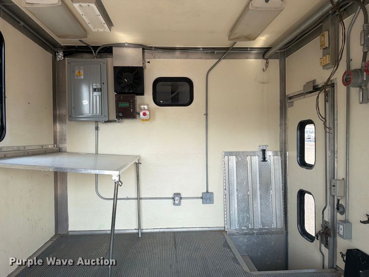 image for item FB4989 2007 Chevrolet C7000 box truck
