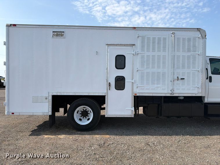 image for item FB4989 2007 Chevrolet C7000 box truck