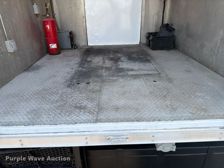 image for item FB4989 2007 Chevrolet C7000 box truck