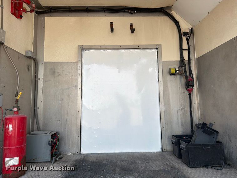 image for item FB4989 2007 Chevrolet C7000 box truck