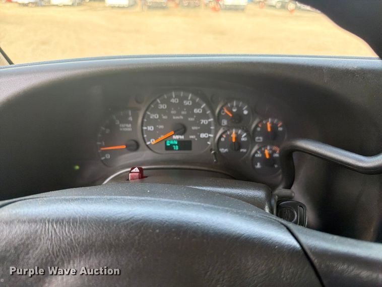image for item FB4989 2007 Chevrolet C7000 box truck