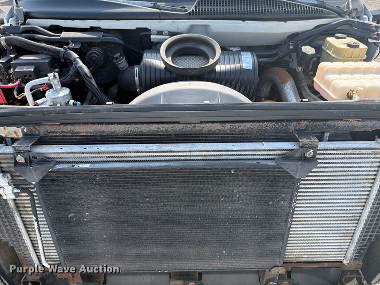 image for item FB4989 2007 Chevrolet C7000 box truck