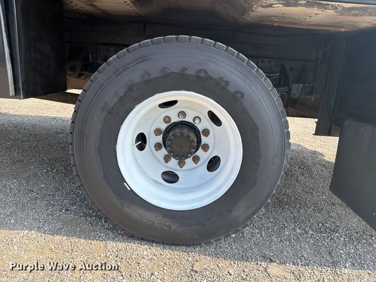 image for item FB4989 2007 Chevrolet C7000 box truck