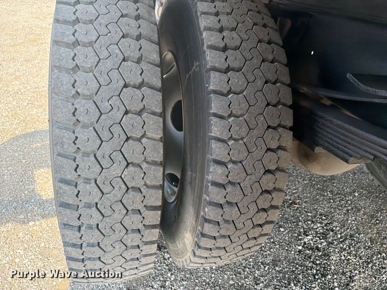 image for item FB4989 2007 Chevrolet C7000 box truck