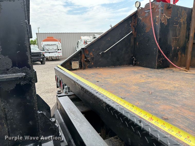 image for item FB4993 2015 Freightliner 114SD toter truck
