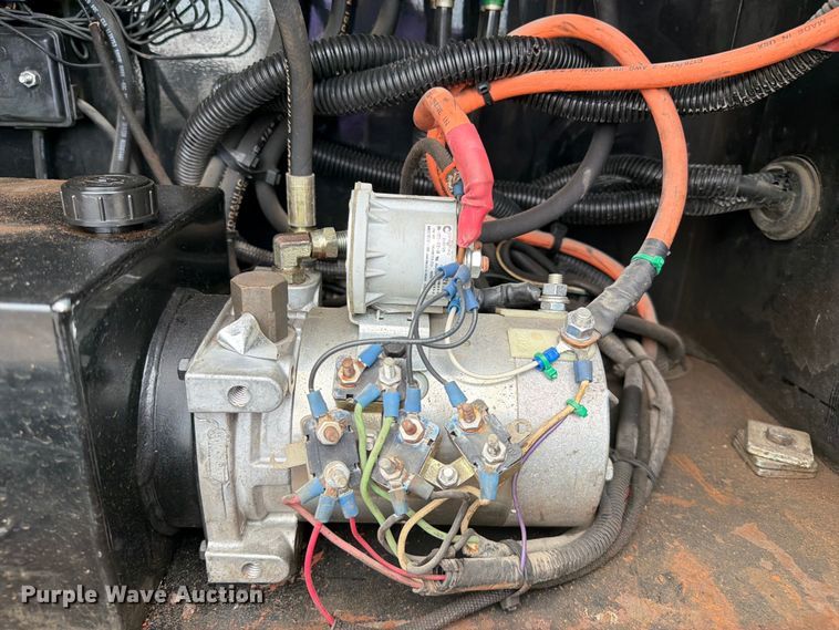 image for item FB4993 2015 Freightliner 114SD toter truck