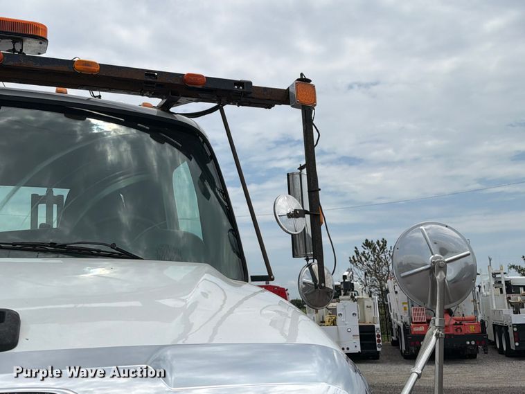 image for item FB4993 2015 Freightliner 114SD toter truck